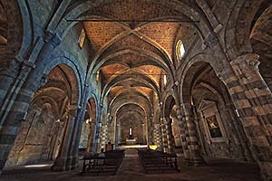 Innenraum einer toskanischen Kirche