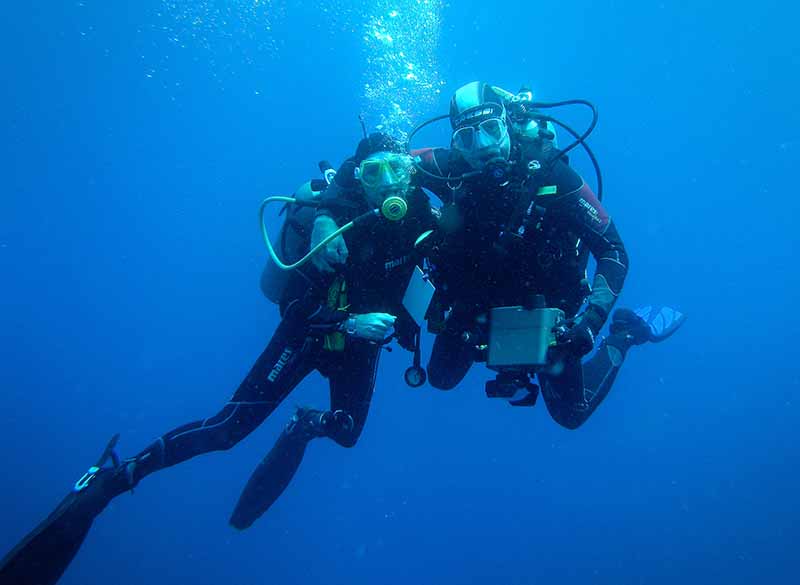 Michael und Beate Marx im Meer beim Tauchen